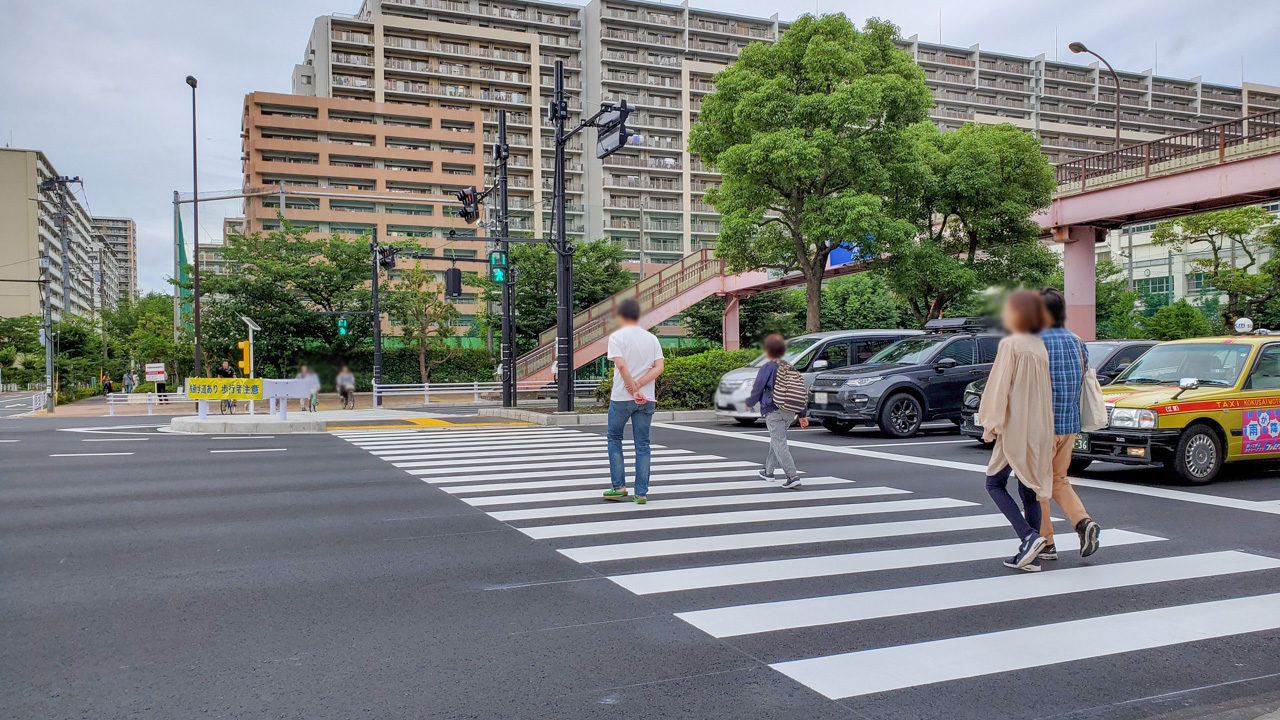 晴海通りの深川五中前交差点に4本目の横断歩道が完成 共用開始へ とよすと