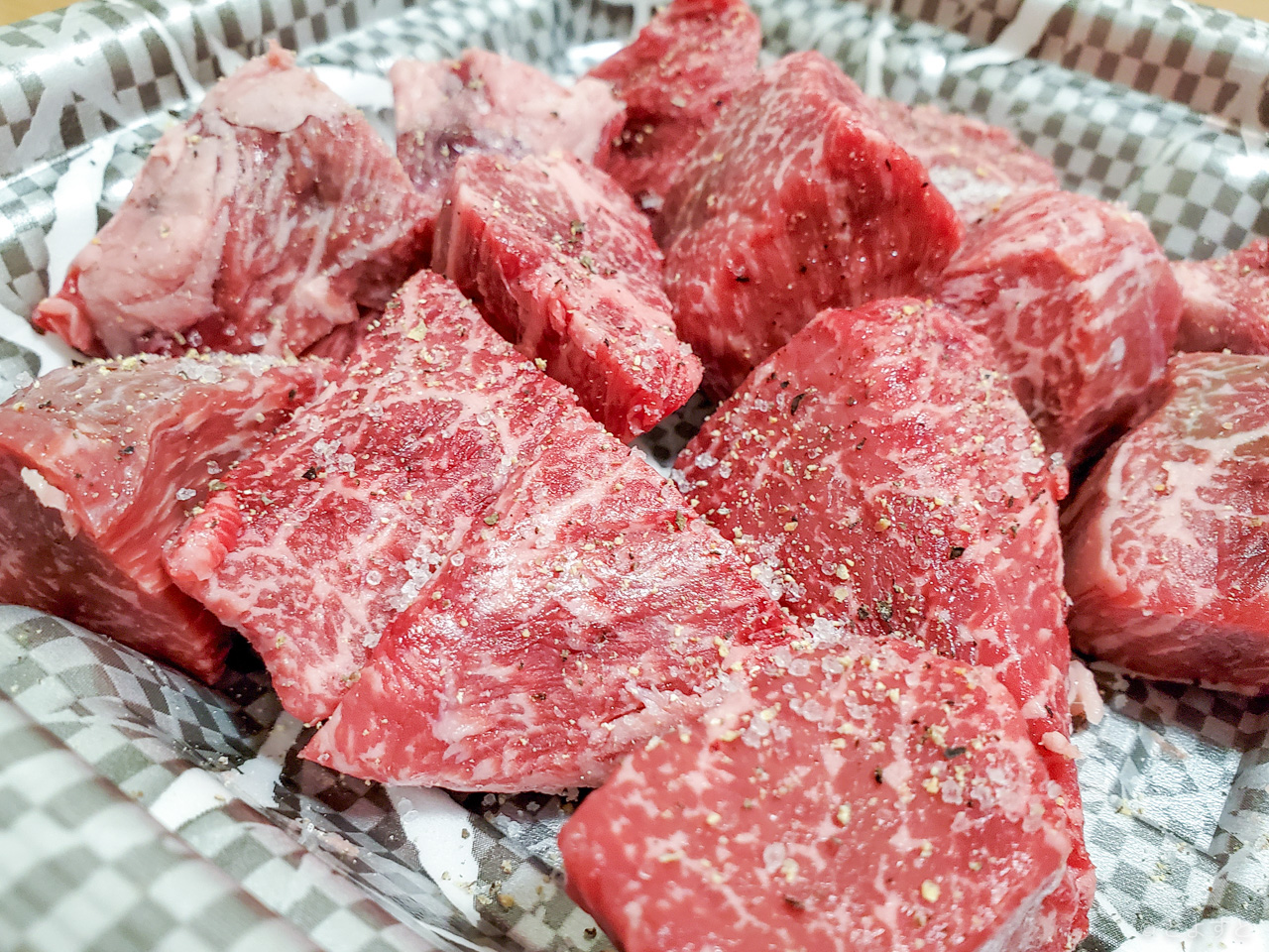 月1の直売会！東雲の食肉卸「ニイチク」で個人でも買える高級肉の卸値セールに挑んできた！