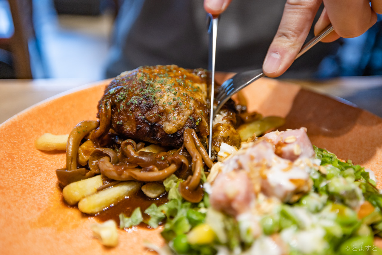 ららぽーと豊洲「ブッチャー・リパブリック」で食べるランチメニュー限定10食の絶品ハンバーグ
