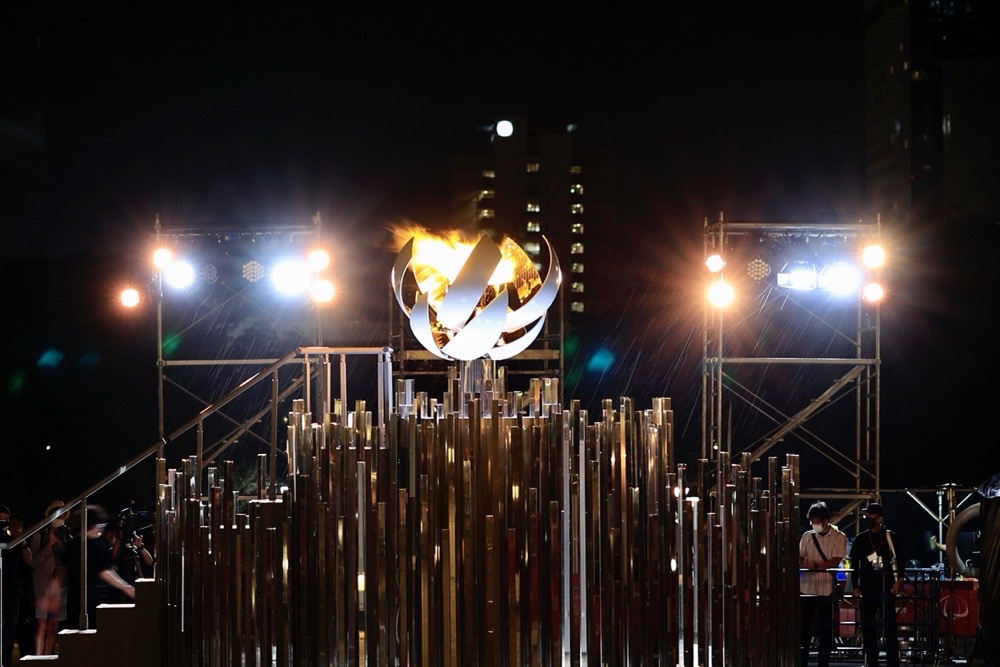 【東京五輪】パラリンピックの聖火、国立競技場からお台場の夢の大橋に移されました