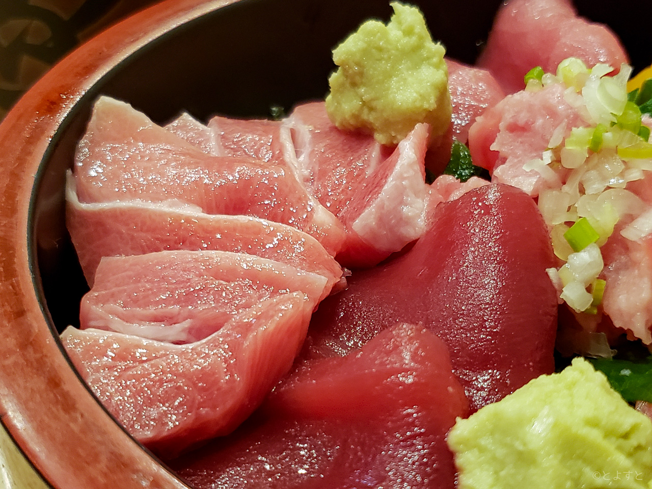 豊洲市場グルメ：「磯寿司」まぐろ好きにオススメしたいトロトロの鮪づくし丼！